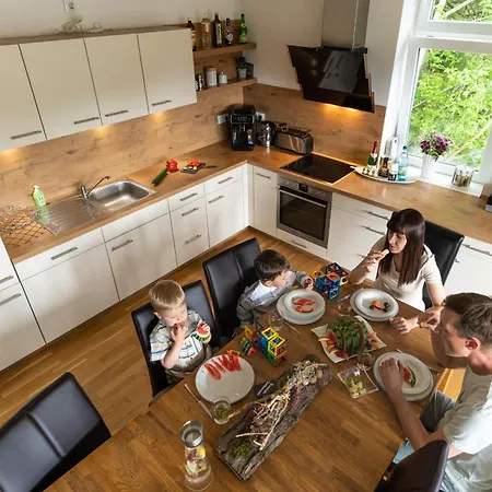 Traum-ferienwohnungen Georgenthal Apartment *